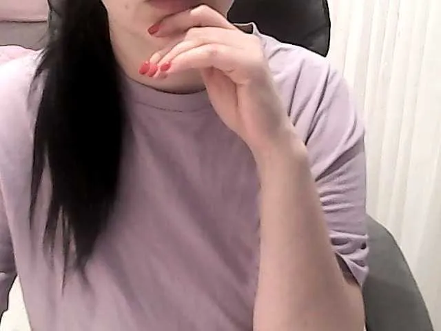 Live sex webcam photo for NikaKrasina #290972173