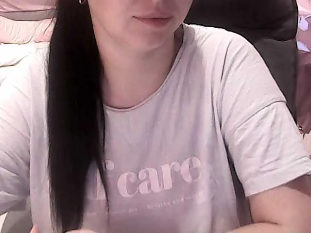 Live sex webcam photo for NikaKrasina #291785549