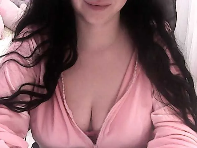 Live sex webcam photo for NikaKrasina #293224181