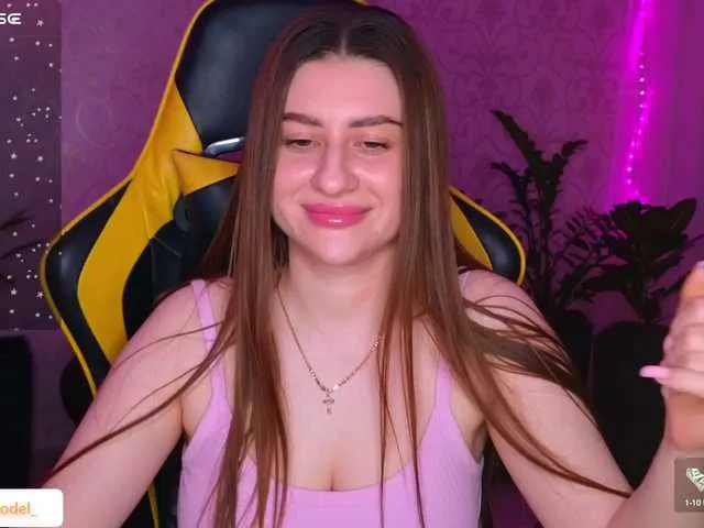 Live sex webcam photo for NikaMusic #290369870