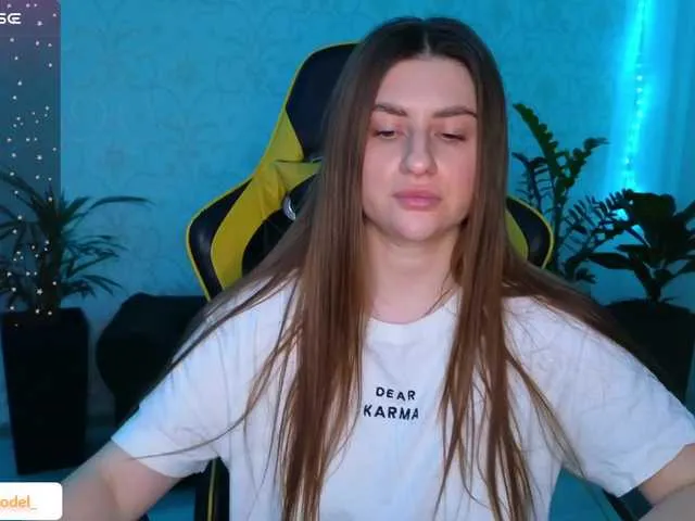 Live sex webcam photo for NikaMusic #290409912