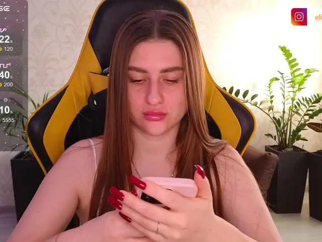 Live sex webcam photo for NikaMusic #290478902