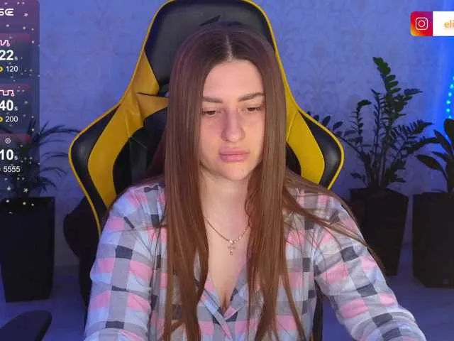 Live sex webcam photo for NikaMusic #290533404