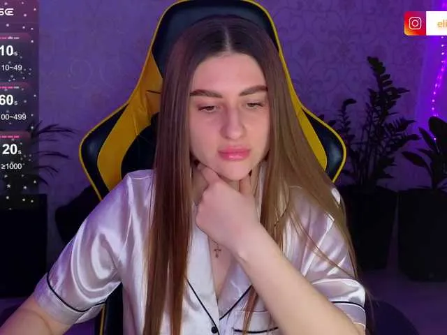 Live sex webcam photo for NikaMusic #290543799