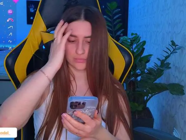 Live sex webcam photo for NikaMusic #290759650