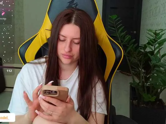 Live sex webcam photo for NikaMusic #291183483