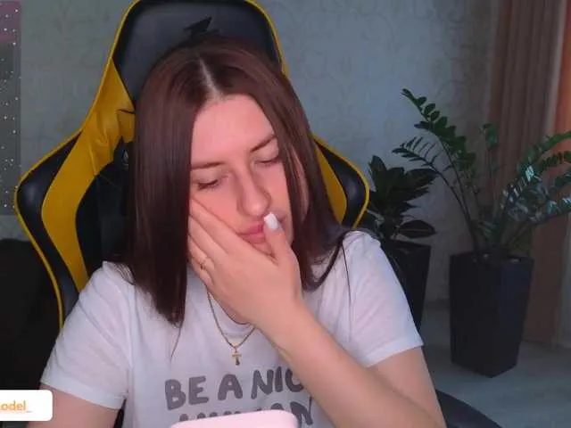 Live sex webcam photo for NikaMusic #291341160