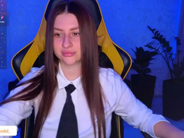 Live sex webcam photo for NikaMusic #291348306