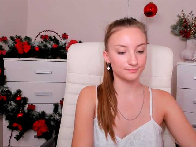 Live sex webcam photo for NikaNiksonn #271902259