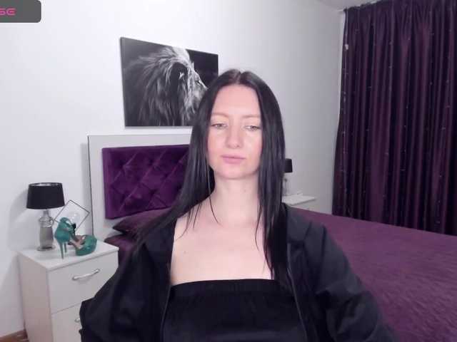 Live sex webcam photo for NikaPink #277213381