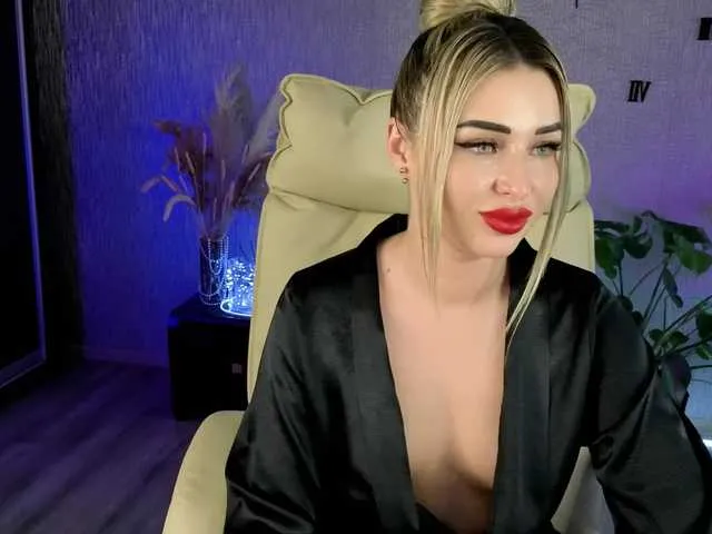 Live sex webcam photo for NikaStill #293329053