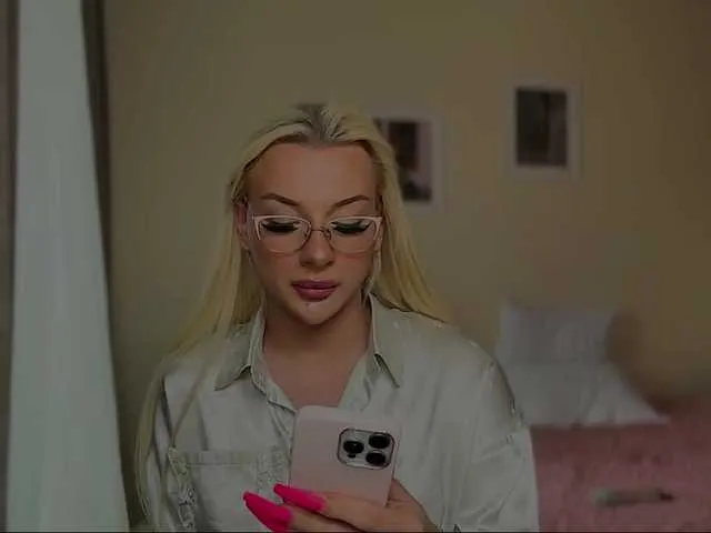 Live sex webcam photo for NikandJane #290554168