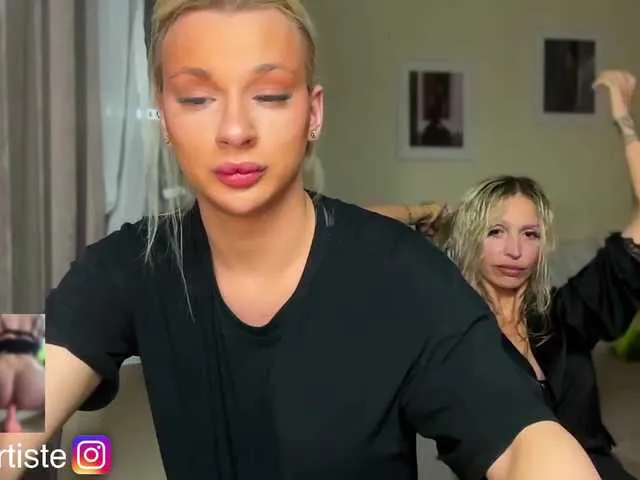 Live sex webcam photo for NikandJane #291443775