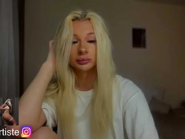 Live sex webcam photo for NikandJane #291882926