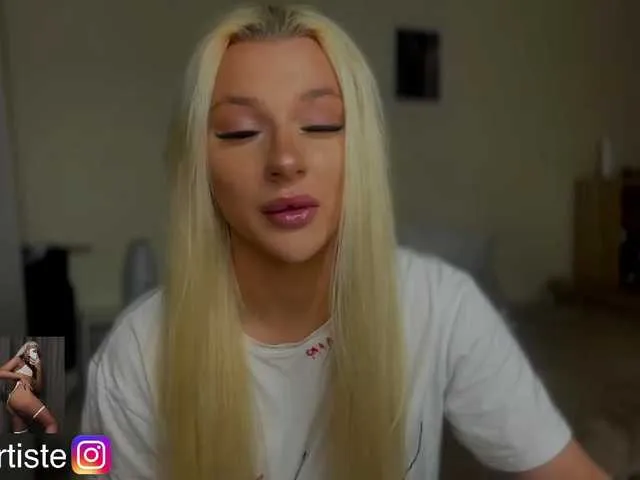 Live sex webcam photo for NikandJane #291888022