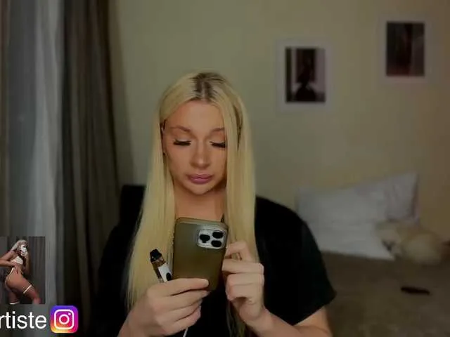 Live sex webcam photo for NikandJane #291944527