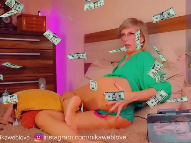 Live sex webcam photo for Nikaweblove #291963104