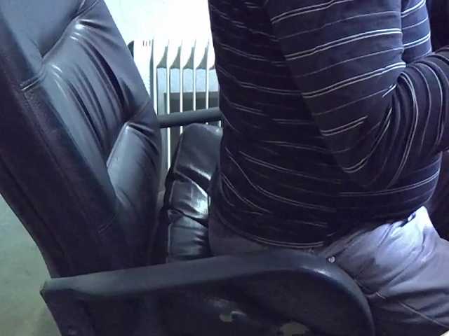 Live sex webcam photo for Nikdov3 #290619422