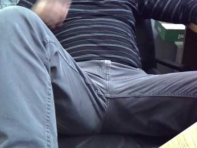 Live sex webcam photo for Nikdov3 #291142943