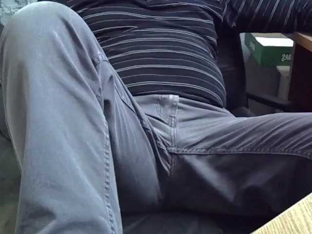 Live sex webcam photo for Nikdov3 #291290643