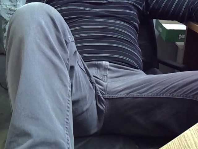 Live sex webcam photo for Nikdov3 #291607329