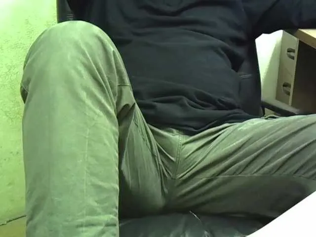 Live sex webcam photo for Nikdov3 #292113957