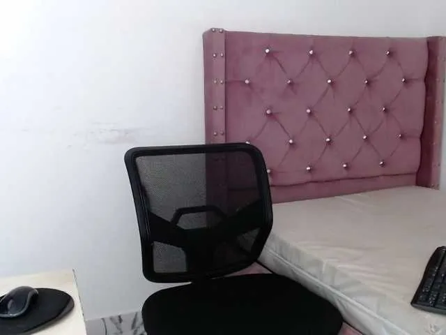 Live sex webcam photo for NikeBlack #292328453