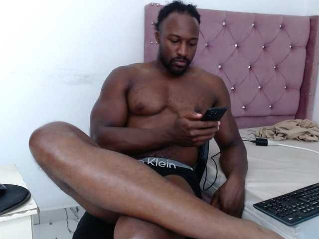 Live sex webcam photo for NikeBlack #292430397