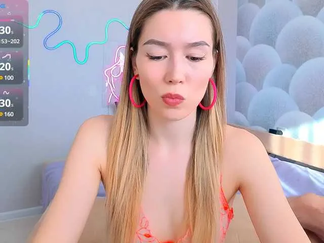 Live sex webcam photo for NikeLike #290765443
