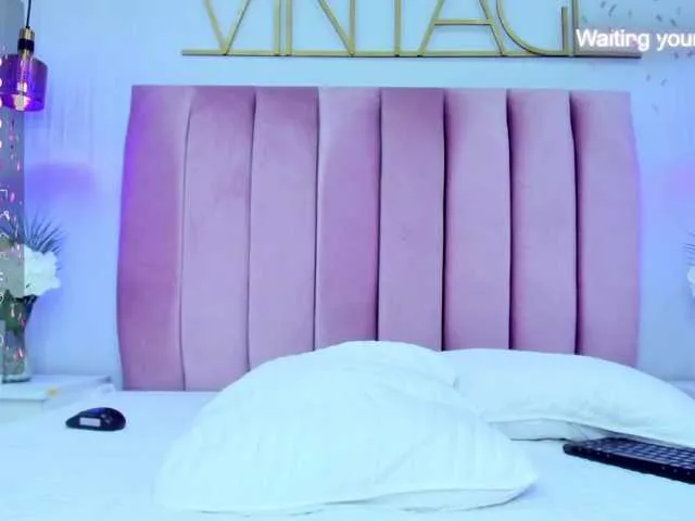 Live sex webcam photo for Niki-White #276721463
