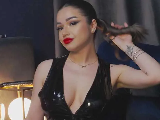 Live sex webcam photo for NikiBryce #277473096