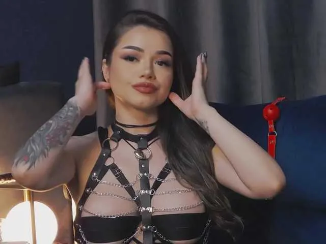 Live sex webcam photo for NikiBryce #278019526