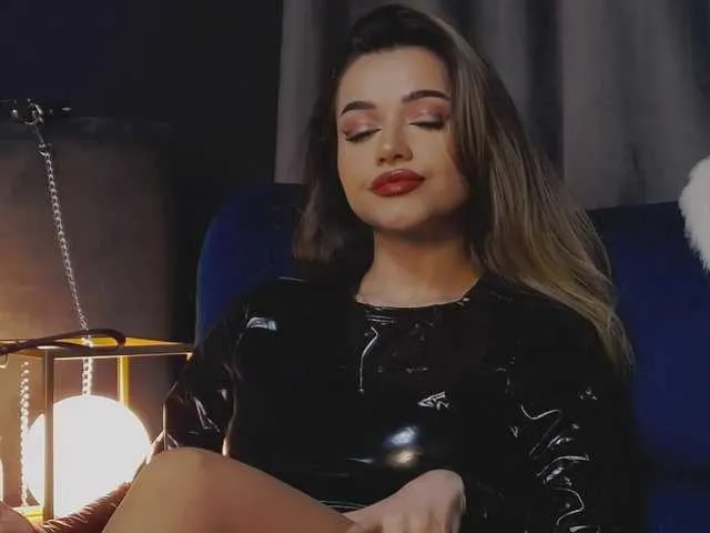 Live sex webcam photo for NikiBryce #290238996