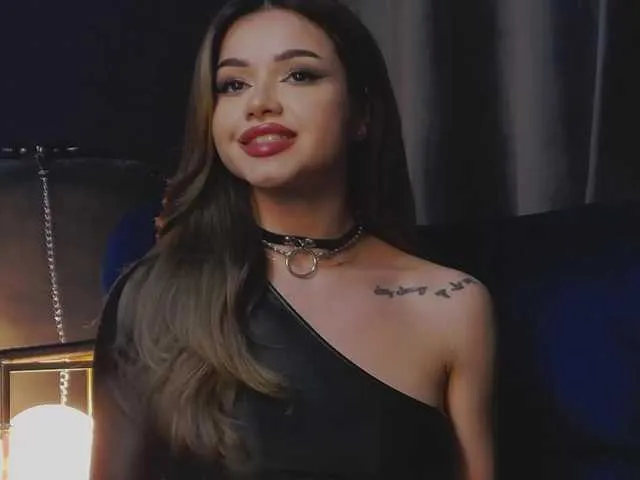 Live sex webcam photo for NikiBryce #290395267