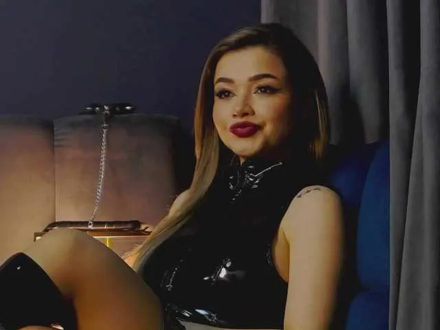 Live sex webcam photo for NikiBryce #290884493