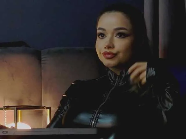 Live sex webcam photo for NikiBryce #291162137