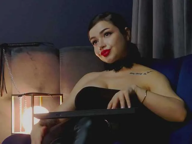 Live sex webcam photo for NikiBryce #291475675