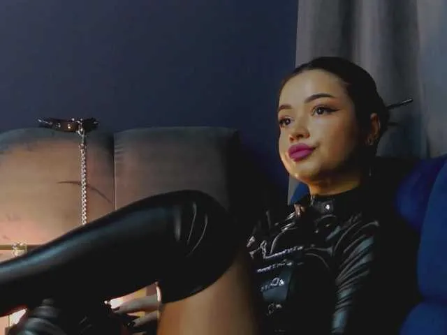 Live sex webcam photo for NikiBryce #291843505