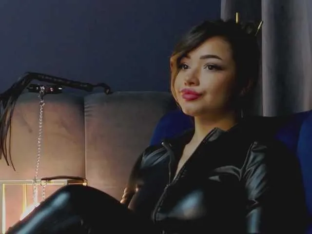 Live sex webcam photo for NikiBryce #291965300