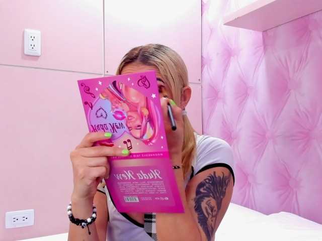 Live sex webcam photo for Nikisantana #277495031