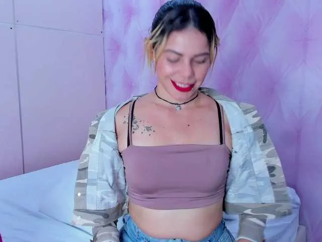 Live sex webcam photo for Nikisantana #278064098