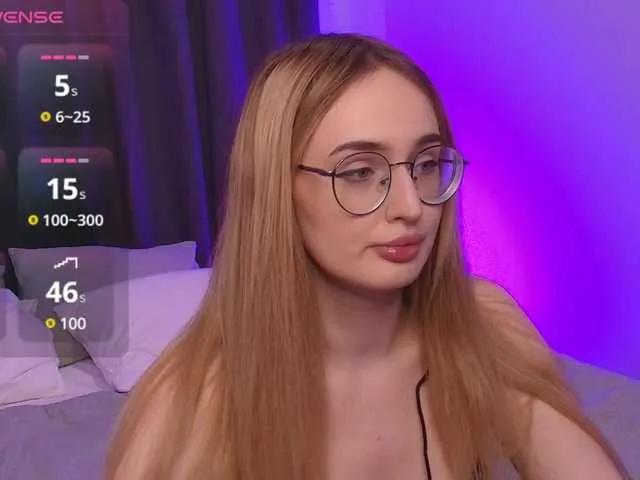 Live sex webcam photo for NikkiBly #291115620