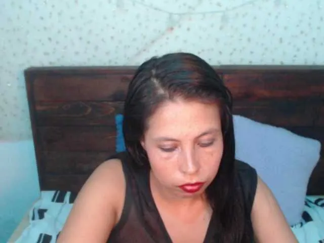 Live sex webcam photo for NikkiMilky #291019500
