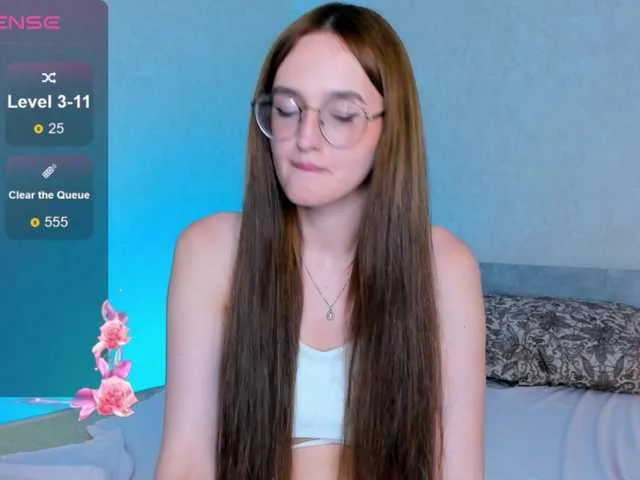 Live sex webcam photo for NikkiBly #278207887