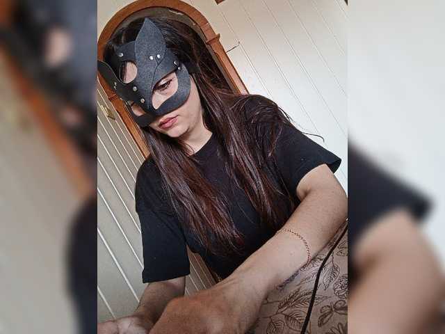 Live sex webcam photo for NikkySecrets #277529899