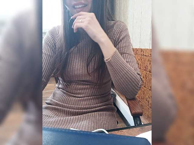 Live sex webcam photo for NikkySecrets #277540773