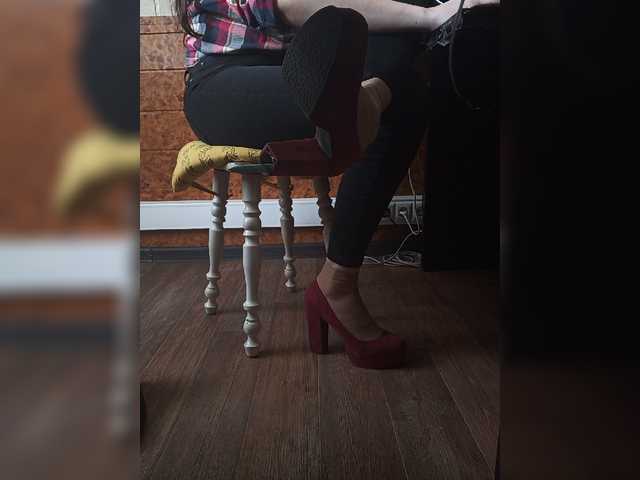 Live sex webcam photo for NikkySecrets #277695703