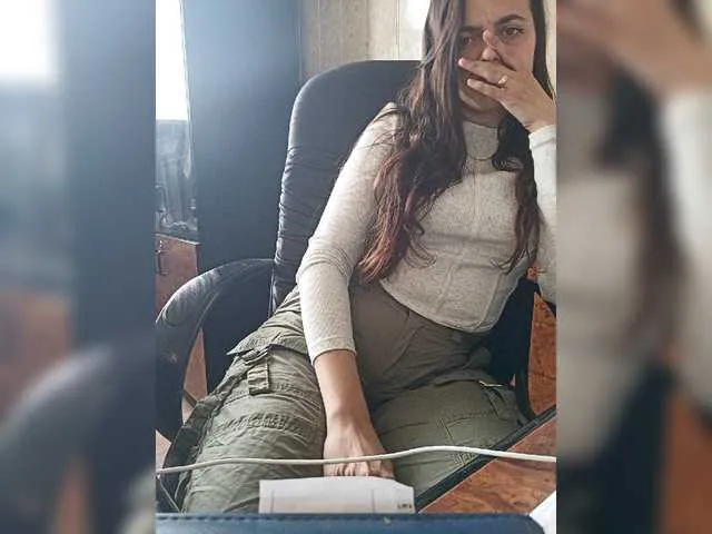 Live sex webcam photo for NikkySecrets #277873405