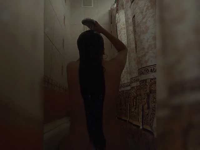 Live sex webcam photo for NikkySecrets #278161783