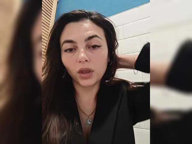 Live sex webcam photo for NikkySecrets #290165756